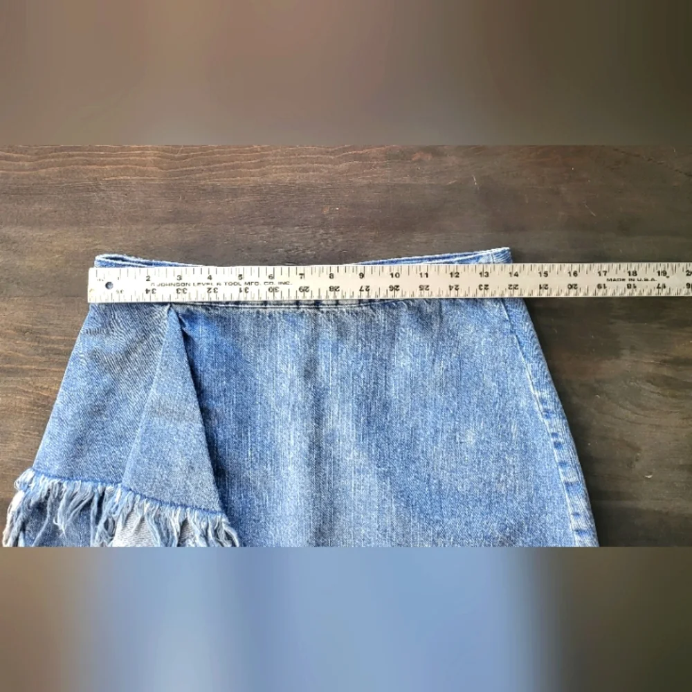 Zara Trafaluc Tiered Frayed Raw Hem Mini Denim Skirt